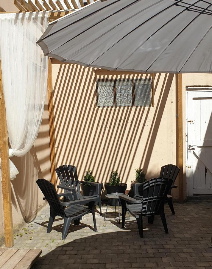בסטון Le Patio Belle Maison En Plein Centre Ville, Avec Grande Terrasse Au Calme מראה חיצוני תמונה